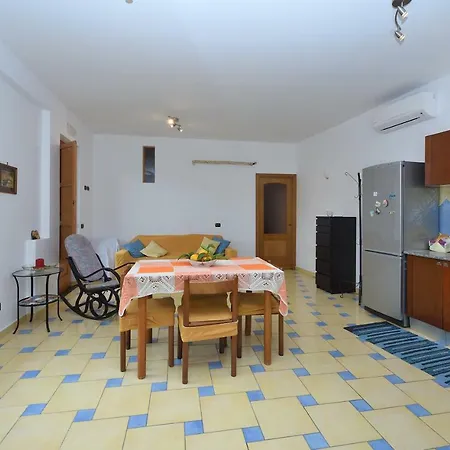 Apartment Casa Rosina Amena *