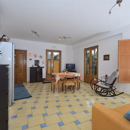 Apartment Casa Rosina Amena